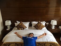 Yatri Suites and Spa