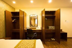 Yatri Suites and Spa