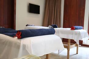 Ngalawa Hotel & Resort