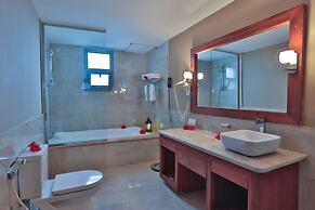 Ngalawa Hotel & Resort