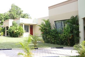 Ngalawa Hotel & Resort