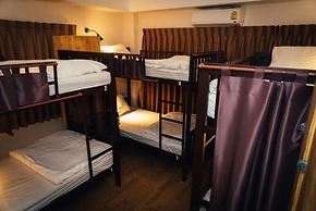 Small Space Cafe and Hostel