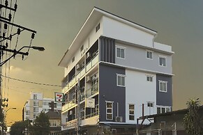 Small Space Cafe and Hostel