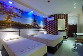 Motel Fest - Adults Only