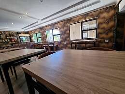 Makgovango Luxury Inn