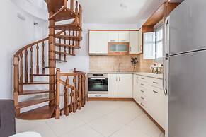 Secret Earth Santorini