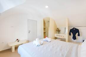 Secret Earth Santorini