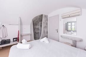 Secret Earth Santorini