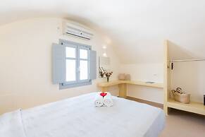 Secret Earth Santorini