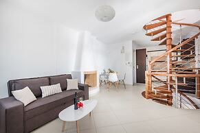 Secret Earth Santorini