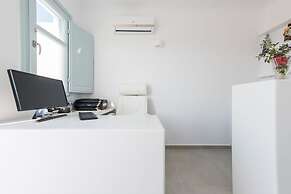 Secret Earth Santorini