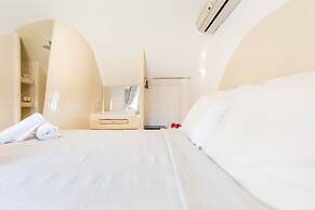 Secret Earth Santorini