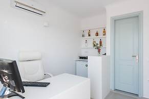 Secret Earth Santorini