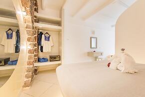 Secret Earth Santorini