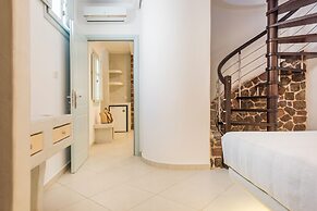 Secret Earth Santorini