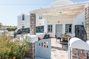 Secret Earth Santorini