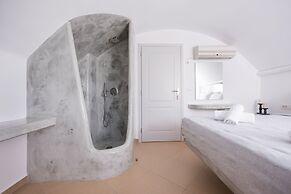 Secret Earth Santorini