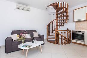 Secret Earth Santorini