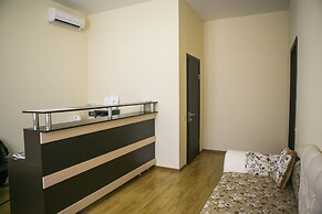 Smart People Eco Hotel