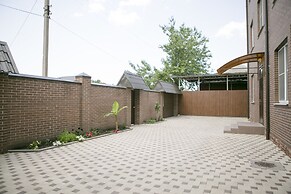 Smart People Eco Hotel