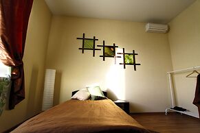 Smart People Eco Hotel