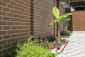Smart People Eco Hotel