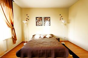 Smart People Eco Hotel