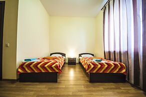 Smart People Eco Hotel