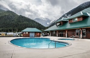 Sunshine Valley Rv Resort & Cabins