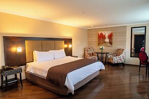 Quindeloma Art Hotel And Gallery