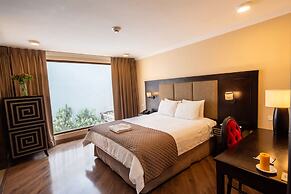 Quindeloma Art Hotel And Gallery