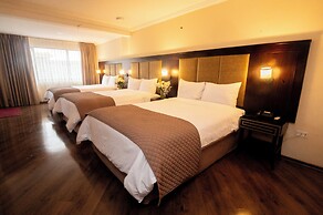 Quindeloma Art Hotel And Gallery