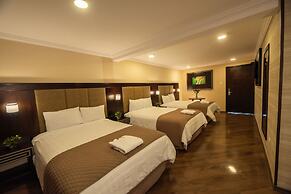 Quindeloma Art Hotel And Gallery