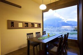 Yufuin Onsen Toshoan