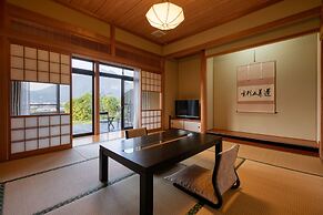 Yufuin Onsen Toshoan