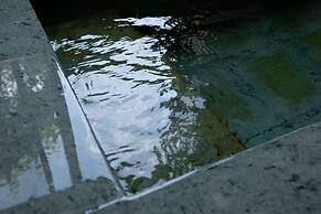 Yufuin Onsen Toshoan