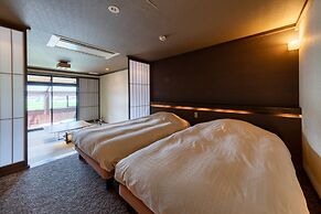 Yufuin Onsen Toshoan