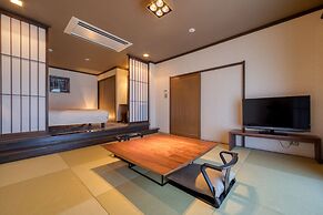 Yufuin Onsen Toshoan