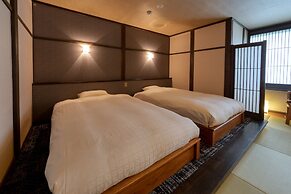 Yufuin Onsen Toshoan