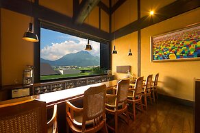 Yufuin Onsen Toshoan