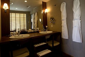 Yufuin Onsen Toshoan