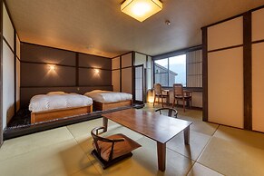 Yufuin Onsen Toshoan