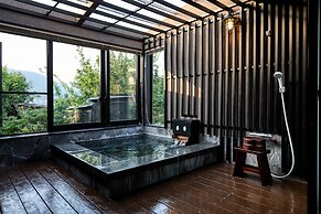 Yufuin Onsen Toshoan