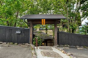 Yufuin Onsen Toshoan