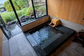 Yufuin Onsen Toshoan