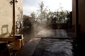 Yufuin Onsen Toshoan