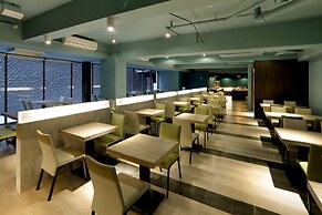 KUN Tour Hotel Feng Chai