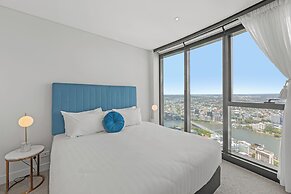 Brisbane Skytower by CLLIX