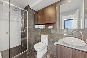 Brisbane Skytower by CLLIX