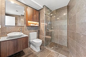 Brisbane Skytower by CLLIX